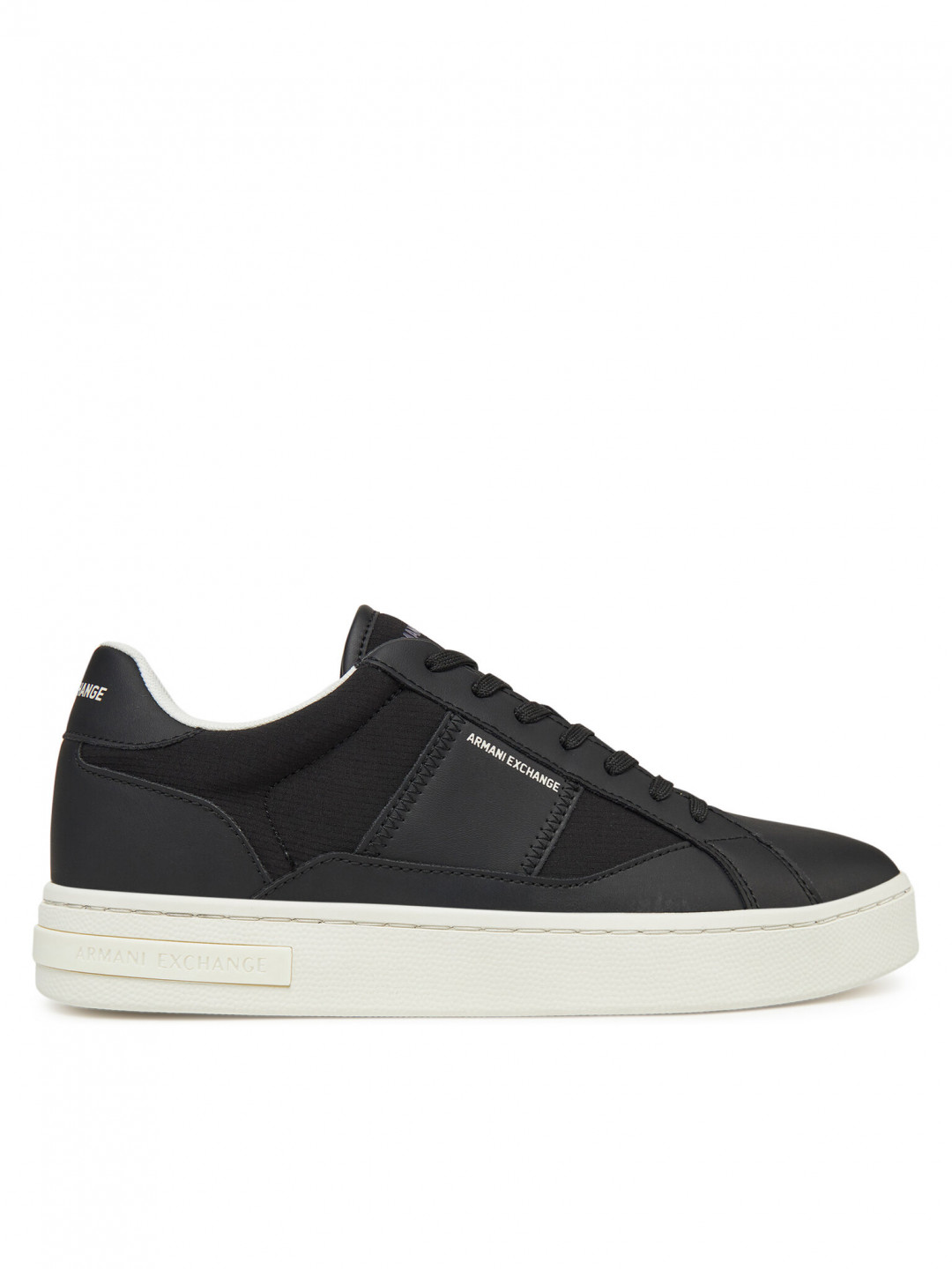 Armani Exchange Sneakersy XUX241 XV911 K001 Černá